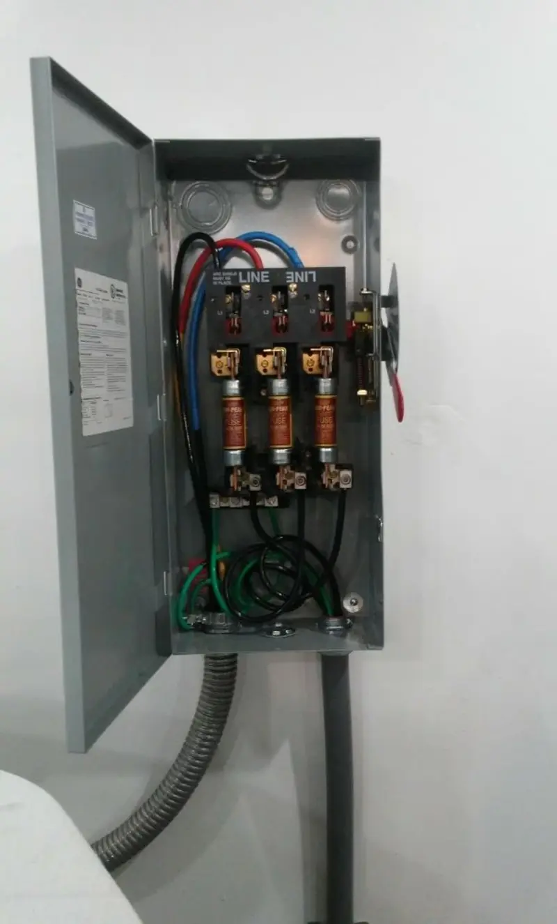 Three-phase disconnect switch installed for Electrical Wiring & Rewiring in Sun City Center